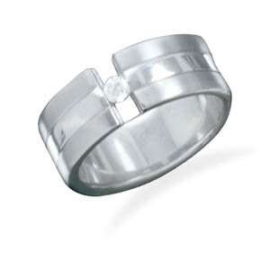   Titanium Mens Ring With Center Cubic Zirconia   RingSize 8 Jewelry