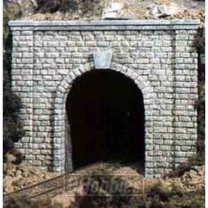  N Single Tunnel Portal, Cut Stone (2) Toys & Games