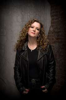 Laurell K. Hamilton   Shopping enabled Wikipedia Page on 