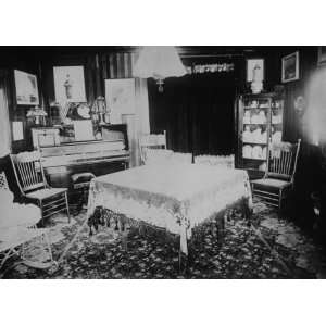  early 1900s photo Cartown, Calif. Interior of home