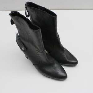 SIMPLY VERA VERA WANG Leather Black Boots Size 8.5M  