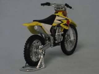Maisto 118 Diecast Suzuki RM Z250 Motorcycle Bike MINT  