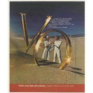  1983 Seagrams VO Whisky Break Away Couple Desert Print Ad 