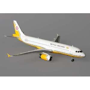  Jcwings Royal Brunei A320 200 1/200 Scale V8 RBS Toys 