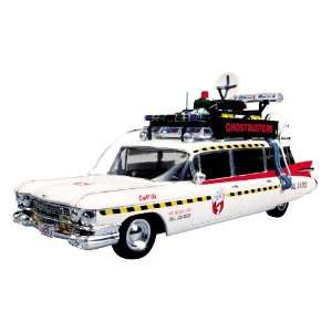  Round 2 Ghostbusters Ecto 1 125 Scale Model Kit Toys 