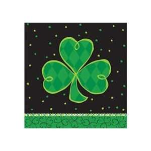  Shamrock Dots Plastic Tablecover Toys & Games