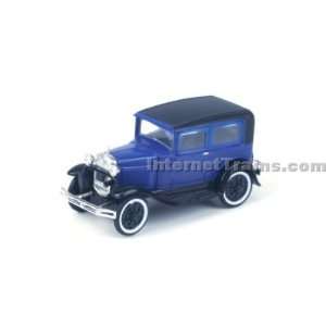  Athearn HO Scale Ready to Roll Model A Sedan   Blue Toys & Games