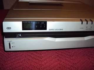 Toshiba VP 100 CED Selectavision video disc player  