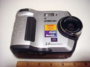 Sony Mavica MVC FD200 2.0 MP Digital Camera Metallic silver FOR PARTS 