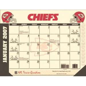  Kansas City Chiefs 22x17 Desk Calendar 2007 Sports 