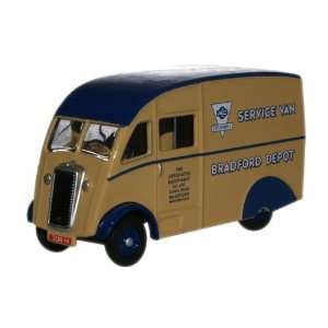  Commer Q25 Van   AEC Southall Service   1/76th Scale 