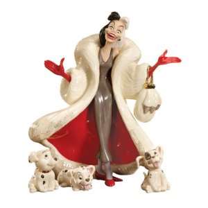   Classics Cruella DeVille   Disney Showcase Villain Furniture & Decor