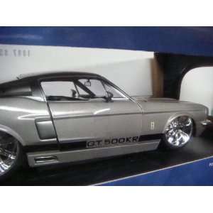   Chrome Rubber Tread Scale 67 GT 500 1/18 Collection 