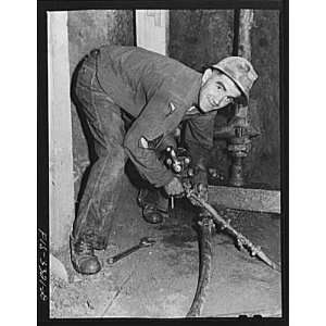  Kern County,California,CA,Tungsten Chief Miner,1942