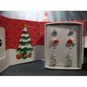  Avon Tis the Season Earrings in Ornament Gift Box Red 