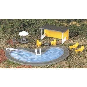  Bachman   Swimming Pool w/Accys HO (Trains) Toys & Games