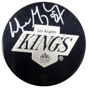  Wayne Gretzky Signed Hockey Puck   LA UDA #AUB39118 