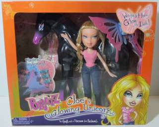 Bratz CLOE AND GLOWING UNICORN Brand New In Box WINGS AND HORN GLOW IN 