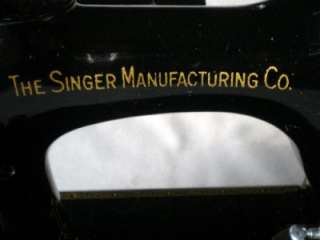 VERY CLEAN VINTAGE SINGER FEATHERWEIGHT 221 SEWING MACHINE  