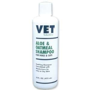   Aloe and Oatmeal Pet Shampoo for Dogs and Cats   16 oz