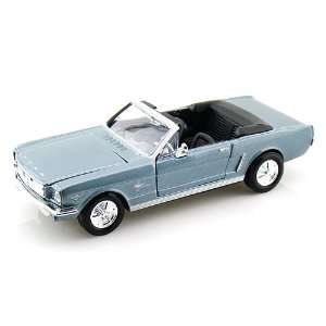  1964 1/2 Ford Mustang Convertible 1/24 Blue Toys & Games