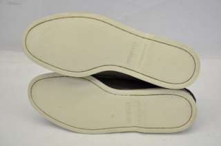   outsole features razor cut Wave Siping; for ultimate dry/wet traction