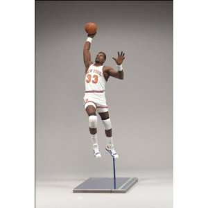   New York Knicks McFarlane NBA Legends Series 4 Figurine Toys & Games