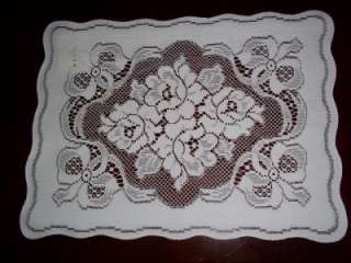 WHITE LACE ROSE BOW PLACEMAT 14 X 19 TABLE HOLIDAY CHRISTMAS FLORAL 