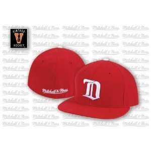  Detroit Red Wings Gothic D Vintage Logo Fitted Hat by 