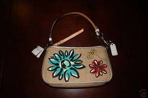 NWT COACH flower and bee embroidered purse 8672 *rare*  