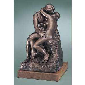    The Kiss Statue   Rodin Sculpture   Magnificent 