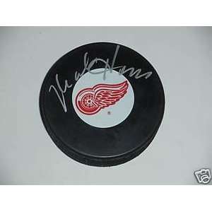    Mark Howe Signed Detroit Red Wings Hockey Puck 