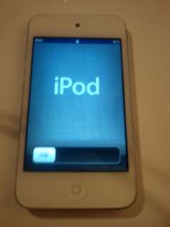 Apple iPod touch 4th Generation White 8 GB Latest Model PERFECT 