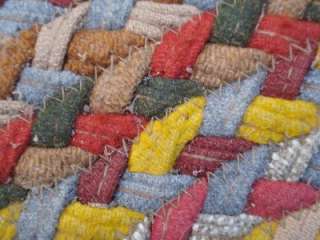 BRAIDED RUG VINTAGE LARGE 98 ROUND WOOL EXCELLENT CONDITION VIBRANT 