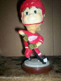 NHL DETROIT RED WINGS BOBBLEHEAD BY MEMORY CO.  